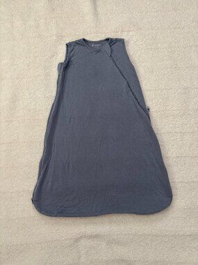 Gunamuna dusty blue zippered .5 TOG sleep sack